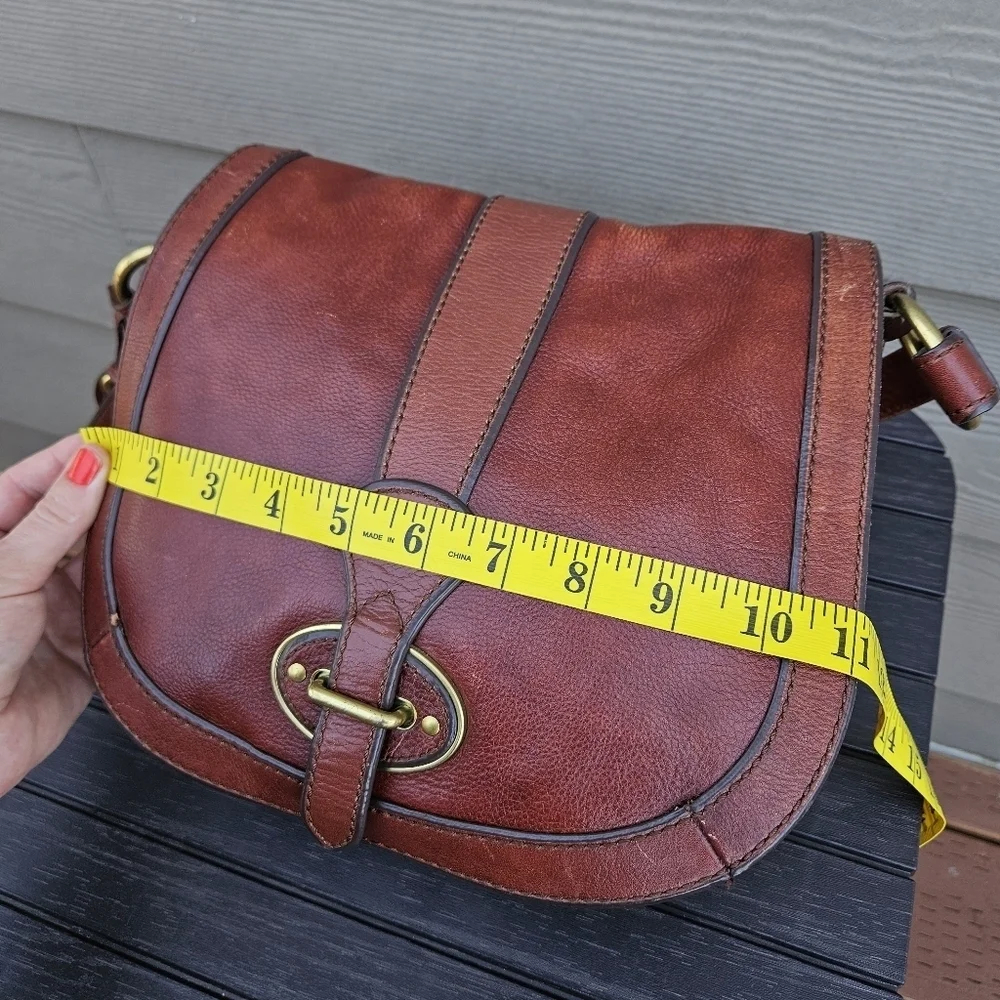 Fossil Vintage Crossbody Brown Leather Crossbody Bag Key Charm Flap Purse Bag